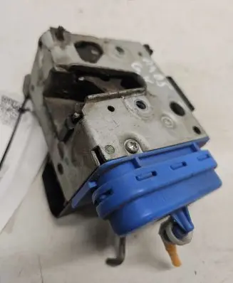 Audi A4 S4 B5 8D Rear door lock 8D0839015A