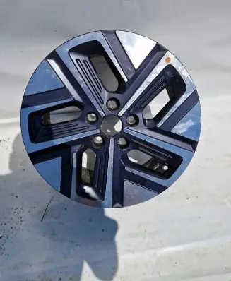 Hyundai Kona I R17 alloy rim 