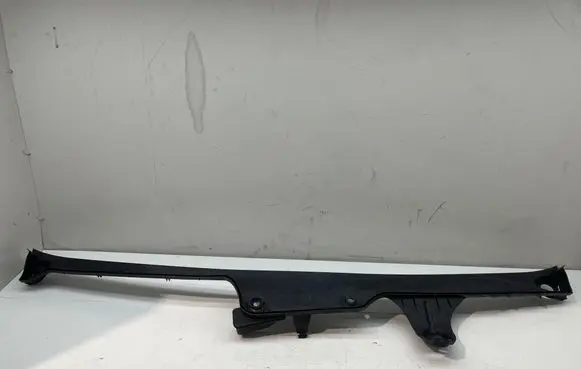 Mercedes-Benz S W221 Engine hood trim A2218300228