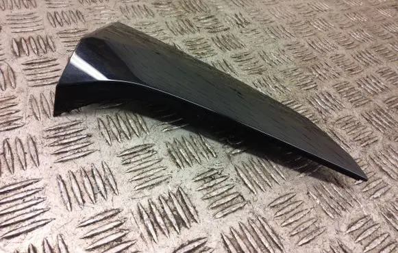 Nissan Juke II F16 Rear glass trim 960326pa0b