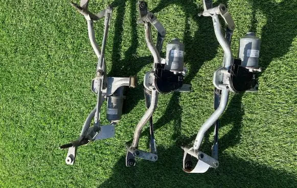 Renault Trafic III (X82) Wiper motor