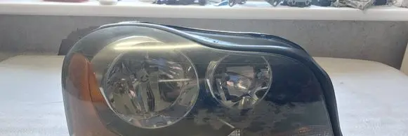 Volvo XC90 Headlight/headlamp 30678175 89009429