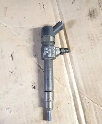 Opel Zafira B Fuel injector 0445110165