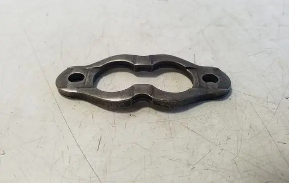 Volkswagen Touareg II Fuel Injector clamp holder 