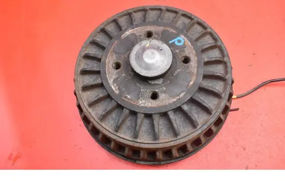 Renault Captur Front wheel hub spindle knuckle