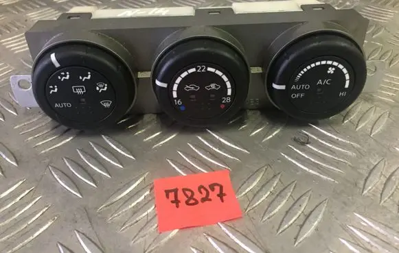 Nissan X-Trail T30 Climate control unit 27500ES61A