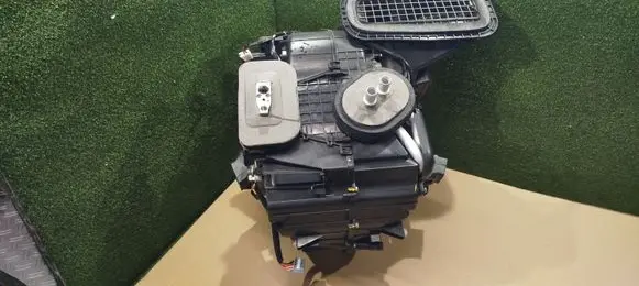Renault Koleos II Interior heater climate box assembly 272700945R 1905031300
