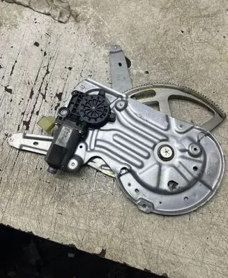 Volvo XC90 Front door electric window regulator 30784577
