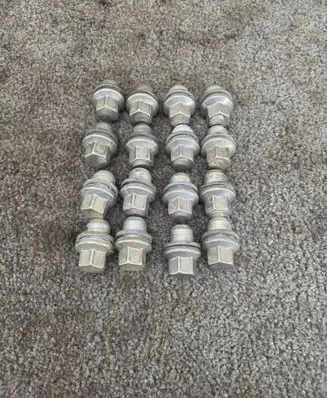 Land Rover Range Rover Sport L494 Nuts/bolts