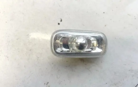 Audi A6 S6 C5 4B Front fender indicator light 8e0949127