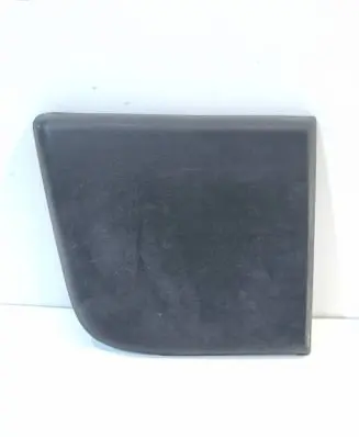 Rear fender molding trim