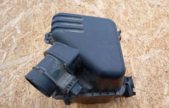 Hyundai i30 Air filter box 281002H200