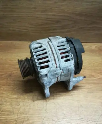 Volkswagen Golf IV Generator/alternator 028903028D BR14M0V14 0124325003