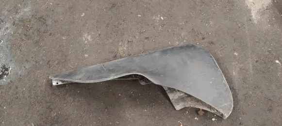 BMW X5 E53 Rear mudguard 0154718