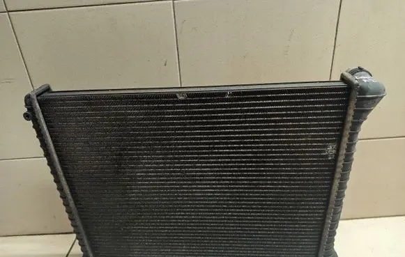 Coolant radiator