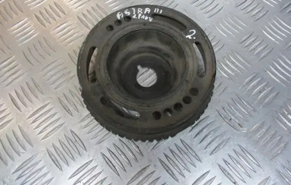 Opel Astra H Water pump pulley 