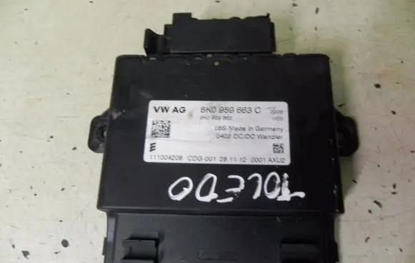 Seat Toledo IV (NH) Voltage converter/converter module 8K0959663C K474