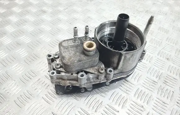 Land Rover Discovery 3 - LR3 Oil filter mounting bracket