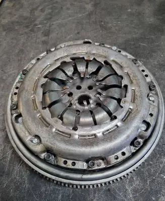 Nissan Qashqai Dual mass flywheel 415040010