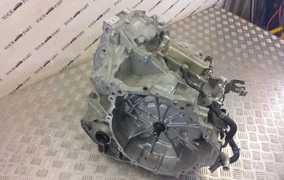 Toyota C-HR I Automatic gearbox P2010519