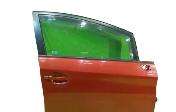 Toyota Prius (XW30) Front door PRZOD PRAWE