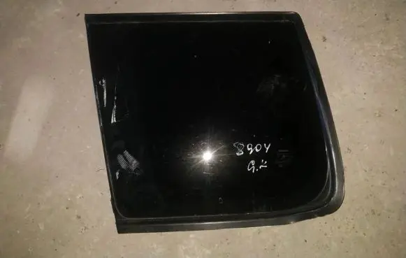 Nissan X-Trail T30 Rear side window