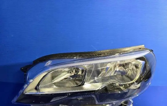 Peugeot Traveller Headlight/headlamp 980857268000