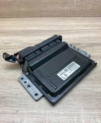 Nissan Primera Engine control unit/module ECU MEC37060 MEC37060F16223