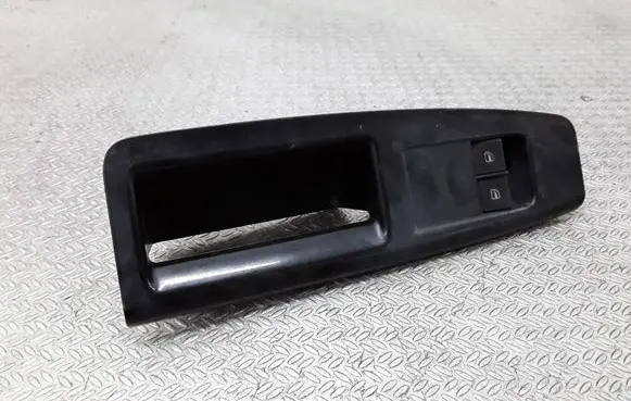 Volkswagen Polo Electric window control switch 6Q1867171