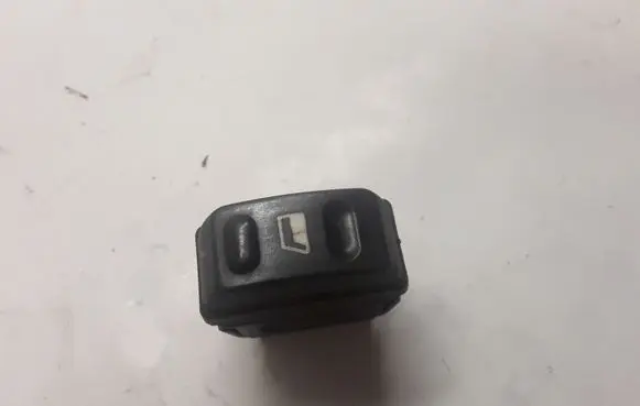 Citroen Xsara Picasso Electric window control switch 22681