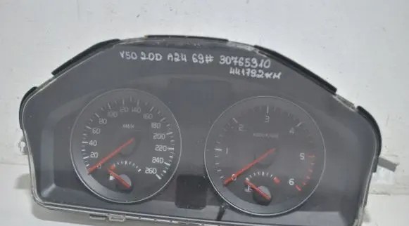 Volvo C30 Speedometer (instrument cluster) 30765310