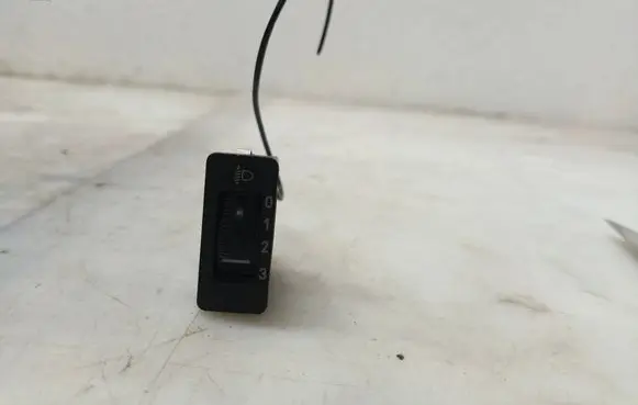 Mercedes-Benz W123 Headlight level height control switch 0008000773