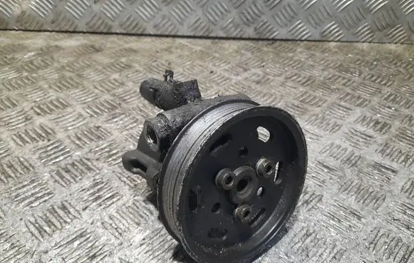 Volkswagen Golf IV Power steering pump 1J0422154D