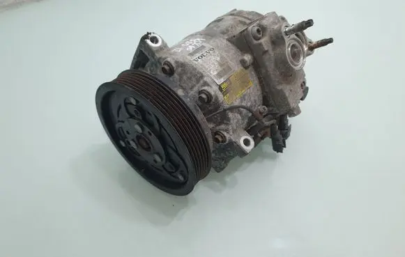 Volvo S80 Air conditioning (A/C) compressor (pump) 31366156