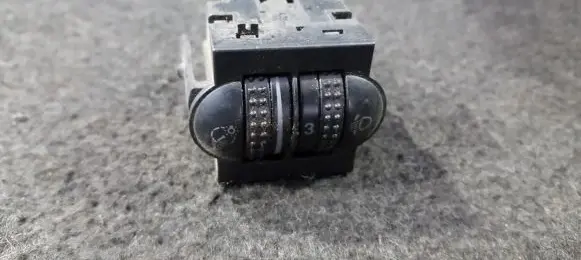 Volkswagen PASSAT B5 Headlight level height control switch 3b0941333a
