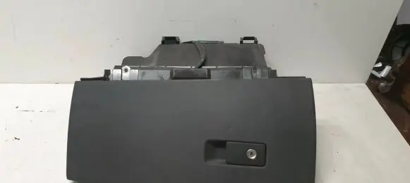 Volvo XC70 Glove box 39891968 080508