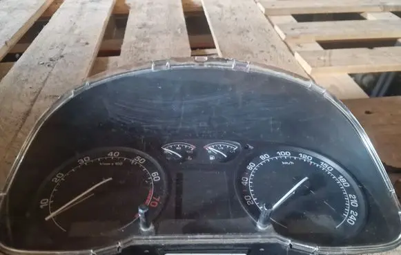 Skoda Octavia Mk2 (1Z) Speedometer (instrument cluster) 1U0920800B