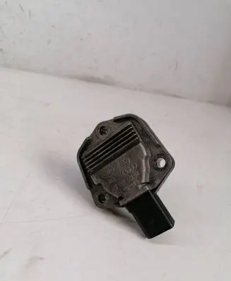 Audi A6 S6 C5 4B Oil level sensor 1J0907660B