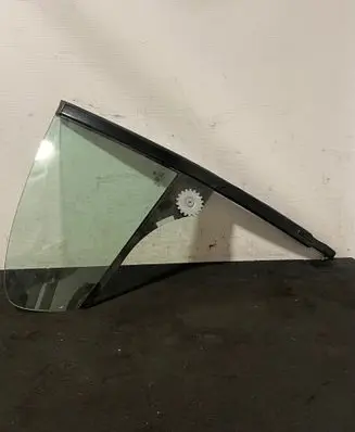 BMW 6 F06 Gran coupe Rear vent window glass 43R001026 E000184