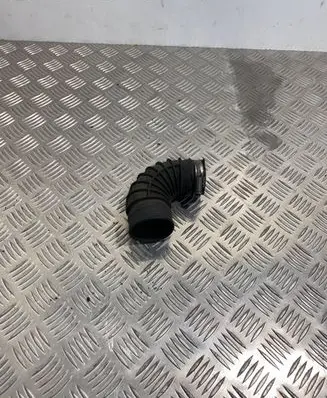 Audi A8 S8 D3 4E Air intake hose/pipe 057129627B