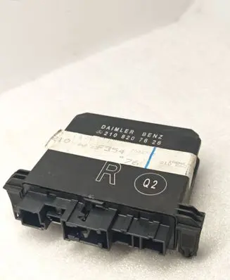 Mercedes-Benz E W210 Door control unit/module 2108207626 7052735 36222733