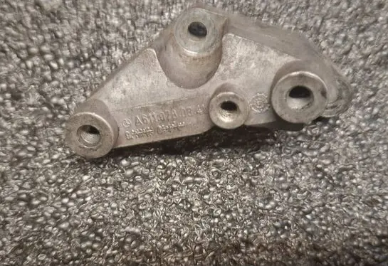 Mercedes-Benz E W210 other engine part A6110780341