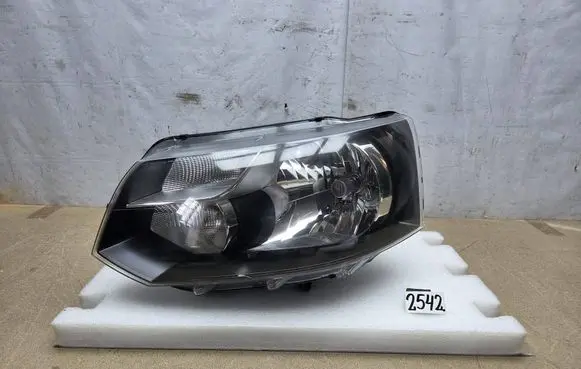 Volkswagen Transporter - Caravelle T5 Headlight/headlamp 030125430100 LE08A6194 7E1941015