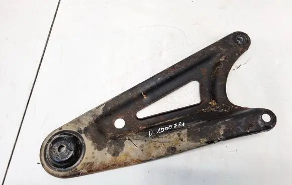 Opel Vectra C Engine mounting bracket