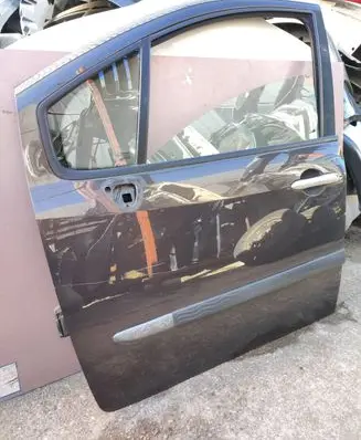 Renault Modus Front door