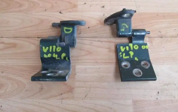 Mercedes-Benz Vito Viano W638 Front door hinge set 638 766 0161
