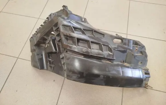 Opel Vivaro Front bumper mounting bracket 620340101R 93856002