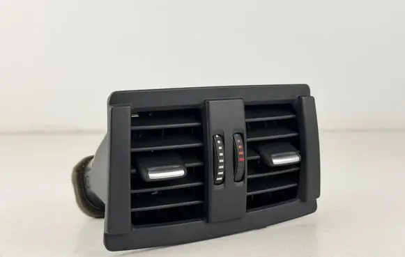 BMW 1 F20 F21 Rear air vent grill 9207330