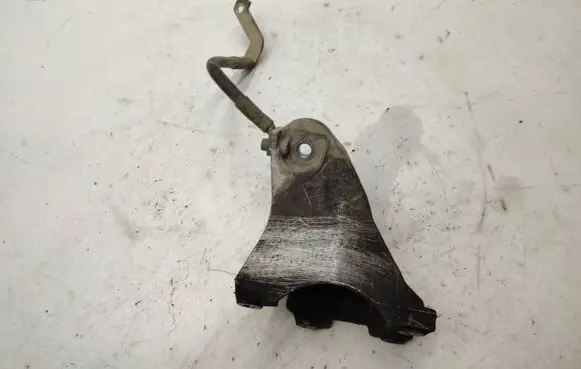 Audi Q7 4L Engine mounting bracket 7L6179908