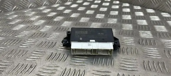 Audi A3 S3 8V Parking PDC control unit/module 5Q0919283F